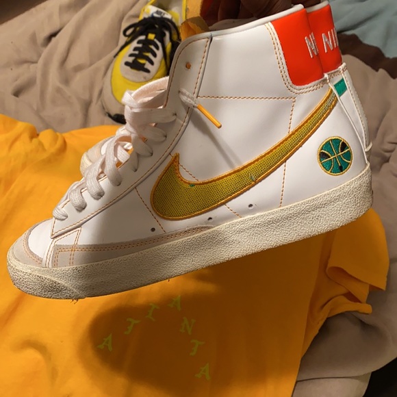 Bundle - Picture 3 of 8